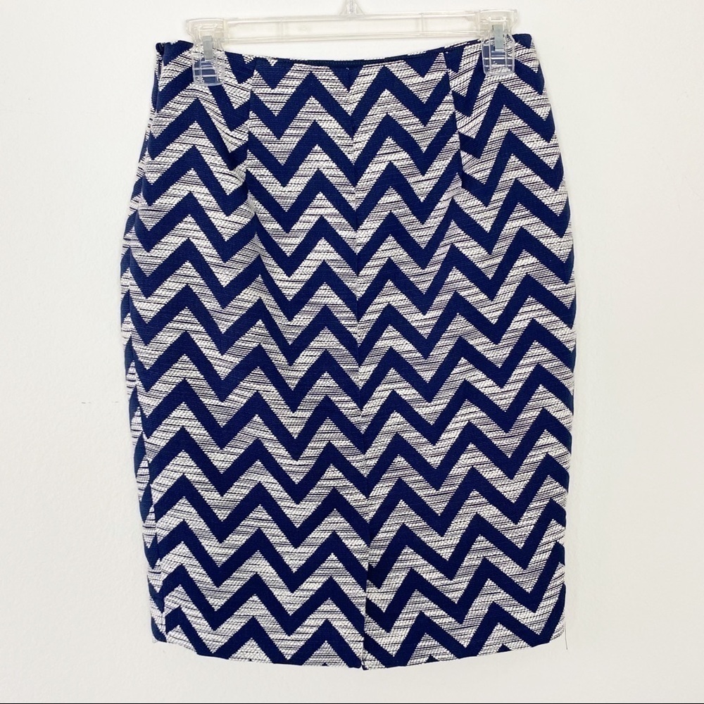 The Limited Patterned Pencil Skirt Size 0 - Picture 3 of 5